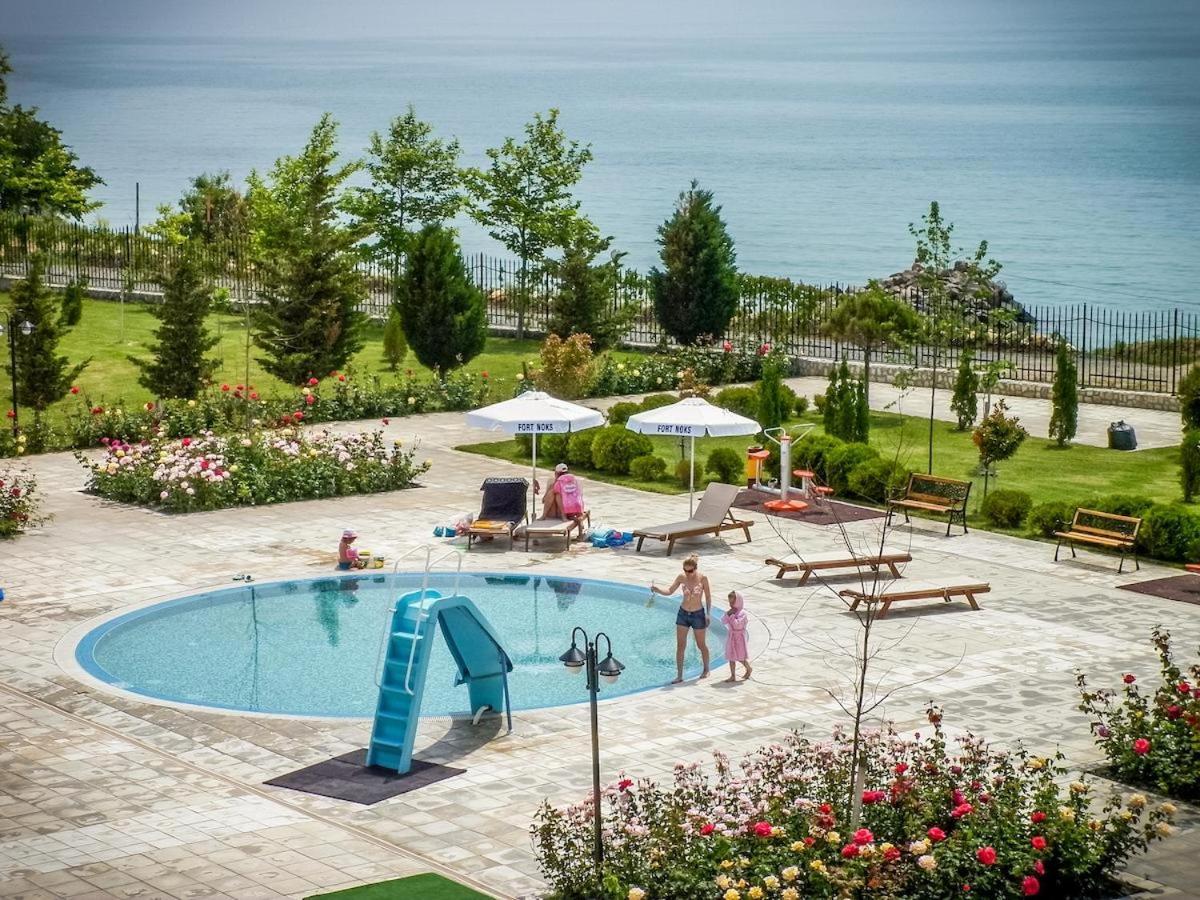 Premier Fort Beach - Premium Apartments Свети-Влас Экстерьер фото