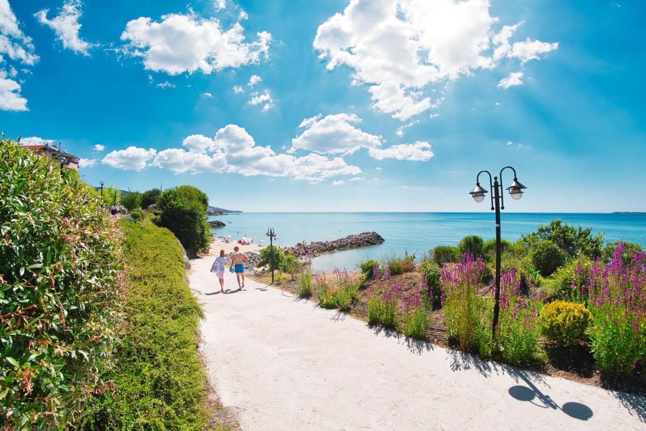 Premier Fort Beach - Premium Apartments Свети-Влас Экстерьер фото