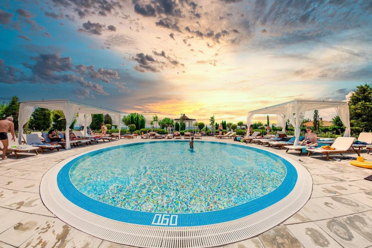 Premier Fort Beach - Premium Apartments Свети-Влас Экстерьер фото