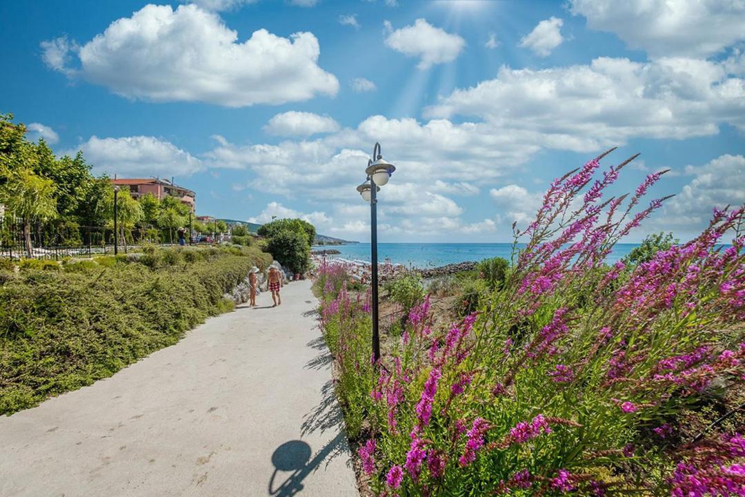 Premier Fort Beach - Premium Apartments Свети-Влас Экстерьер фото