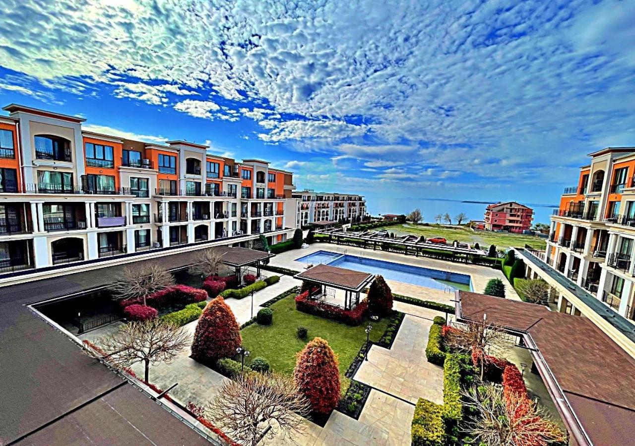 Premier Fort Beach - Premium Apartments Свети-Влас Экстерьер фото