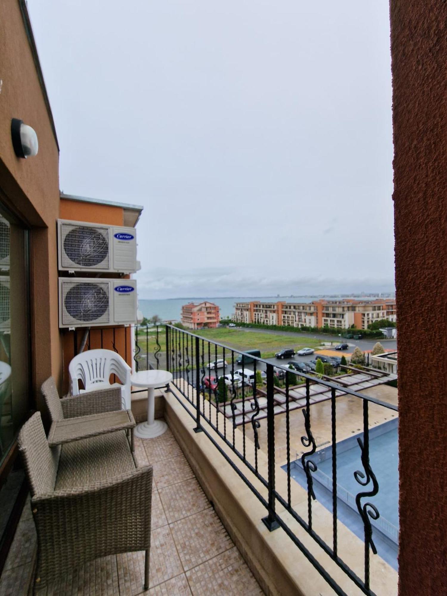 Premier Fort Beach - Premium Apartments Свети-Влас Экстерьер фото